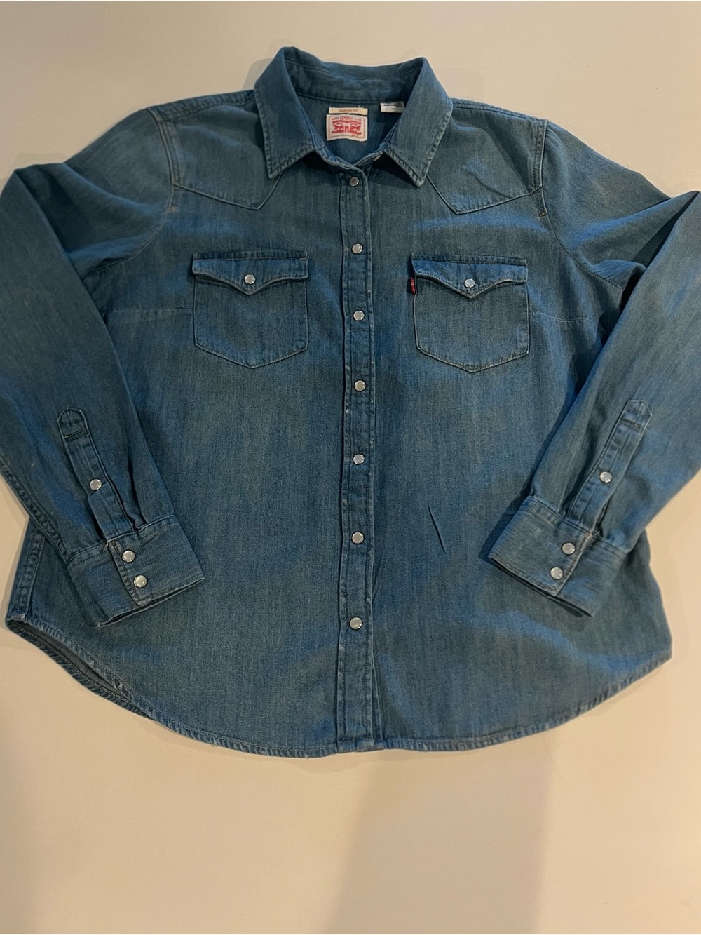 Women’s Large Levi’s Ultimate Western Shirt